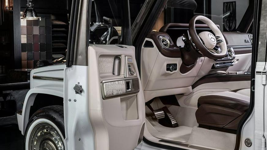 Сверхдорогой «Гелендваген» окрасили алмазной пылью