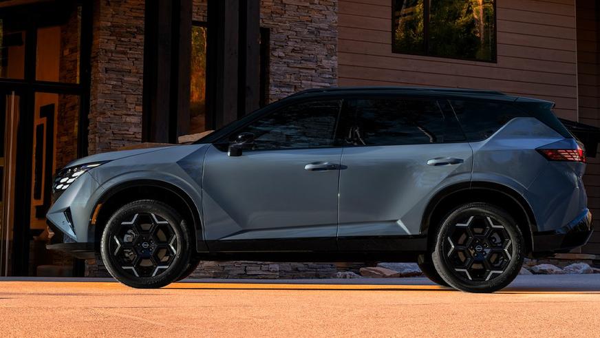 В США дебютировал новый гибридный Nissan Rogue