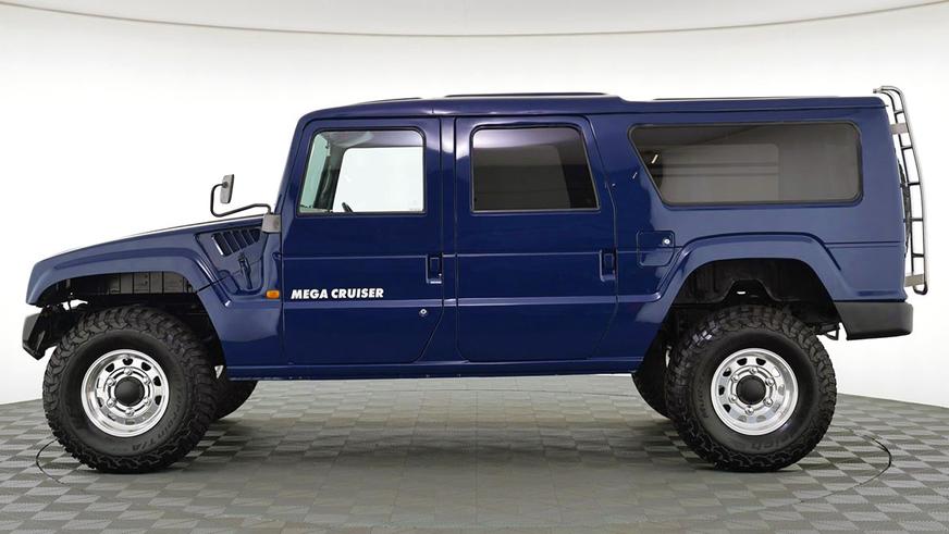 Редчайший Toyota Mega Cruiser не вызвал ажиотажа на аукционе