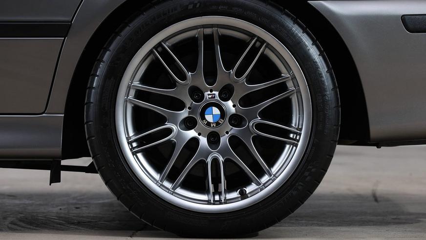 За BMW M5 (E39) готовы отдать более 100 000 долларов