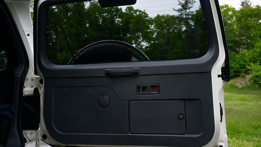 Редкий Mitsubishi Pajero Evolution выставили на продажу в США