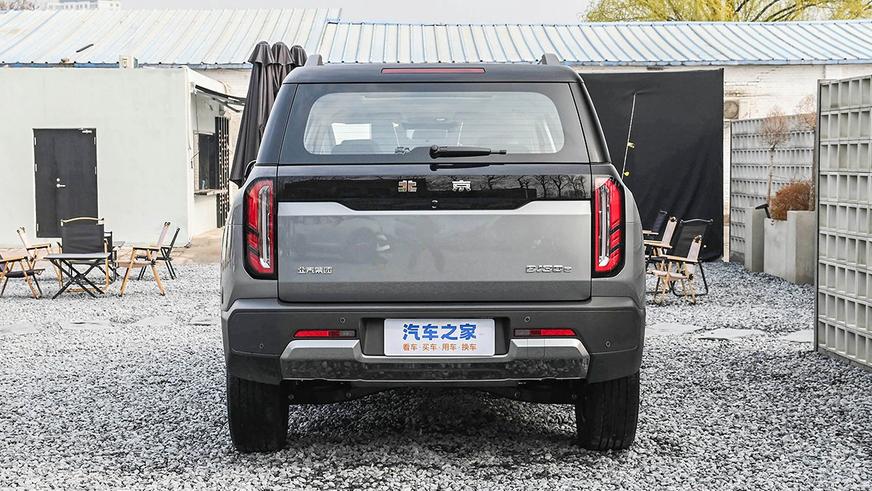 Бюджетный кроссовер BAIC BJ30 — суровая внешность и передний привод