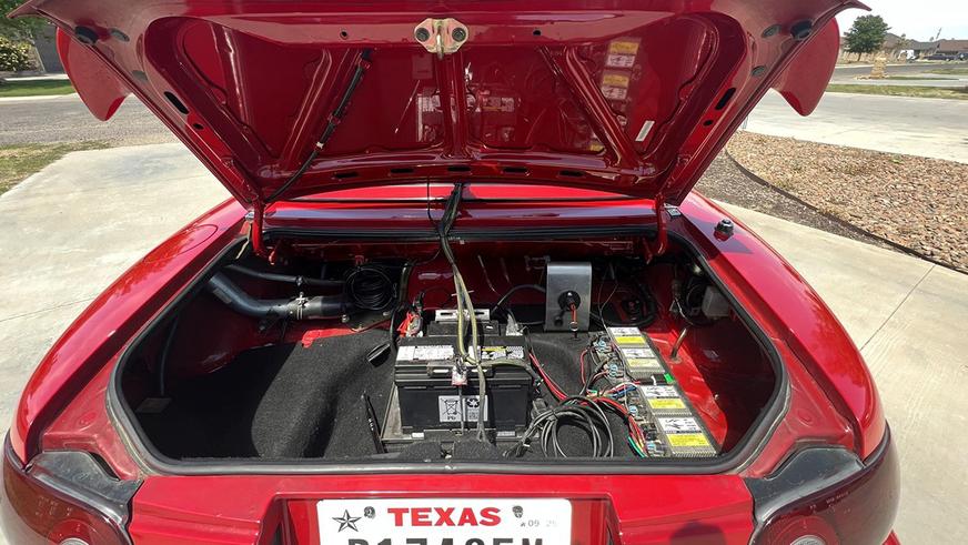 Родстер Mazda MX-5 подготовили к бездорожью и выставили на аукцион