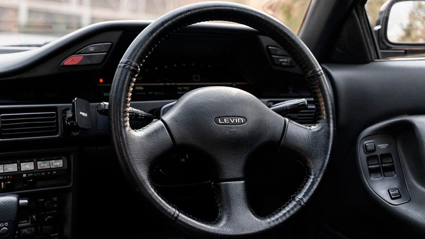 Toyota из 1980-х продают за 10 млн тенге на Kolesa.kz