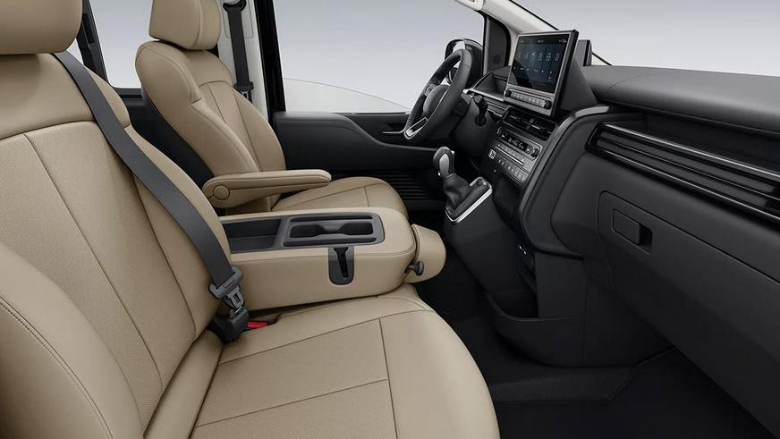 Минивэну Hyundai Staria доработали подвеску и оснащение