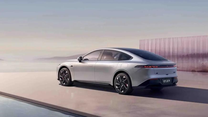 Второй 007 из Китая. Раскрыты цены электромобиль Dongfeng