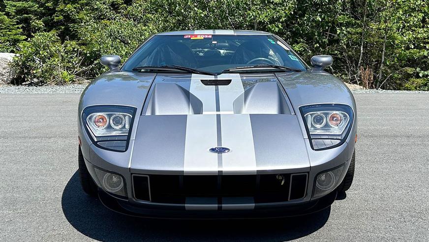 За старый Ford GT заплатили больше, чем стоят два новых Porsche 911 Turbo