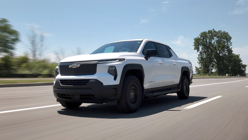 Электропикап Chevrolet Silverado случайно установил мировой рекорд дальнобойности