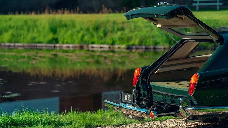 Старый Rolls-Royce Corniche стал необычным универсалом