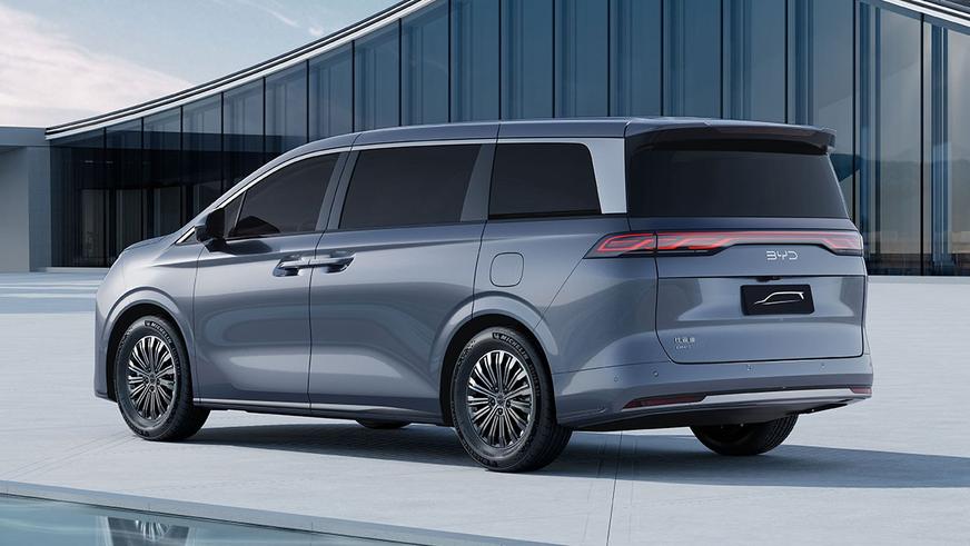 BYD открыл приём заказов на новый минивэн Xia