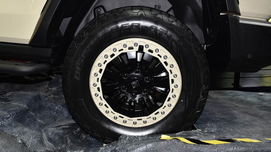 Экстремальный Tank 300 засекли на тестах