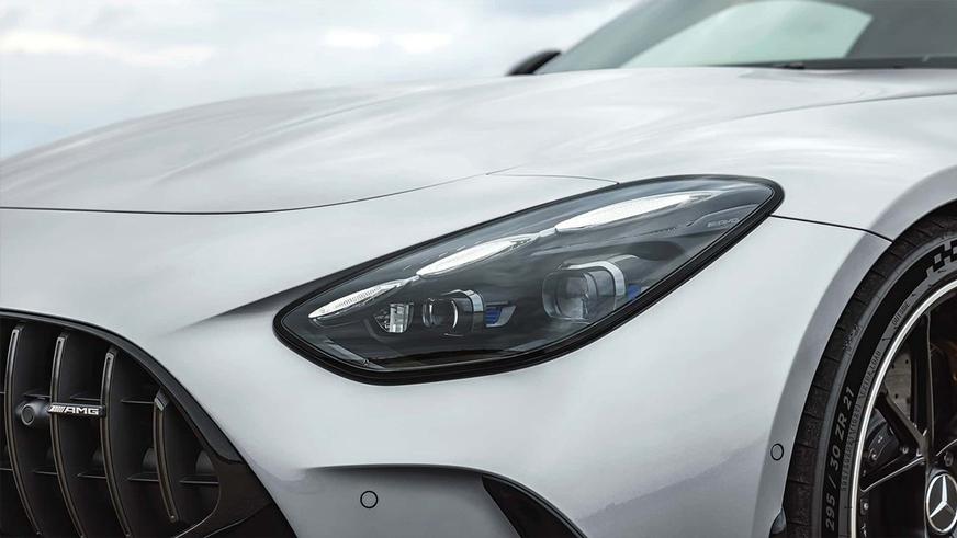 Представлено новое купе Mercedes-AMG GT