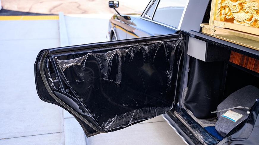 Необычный катафалк продали на торгах в США