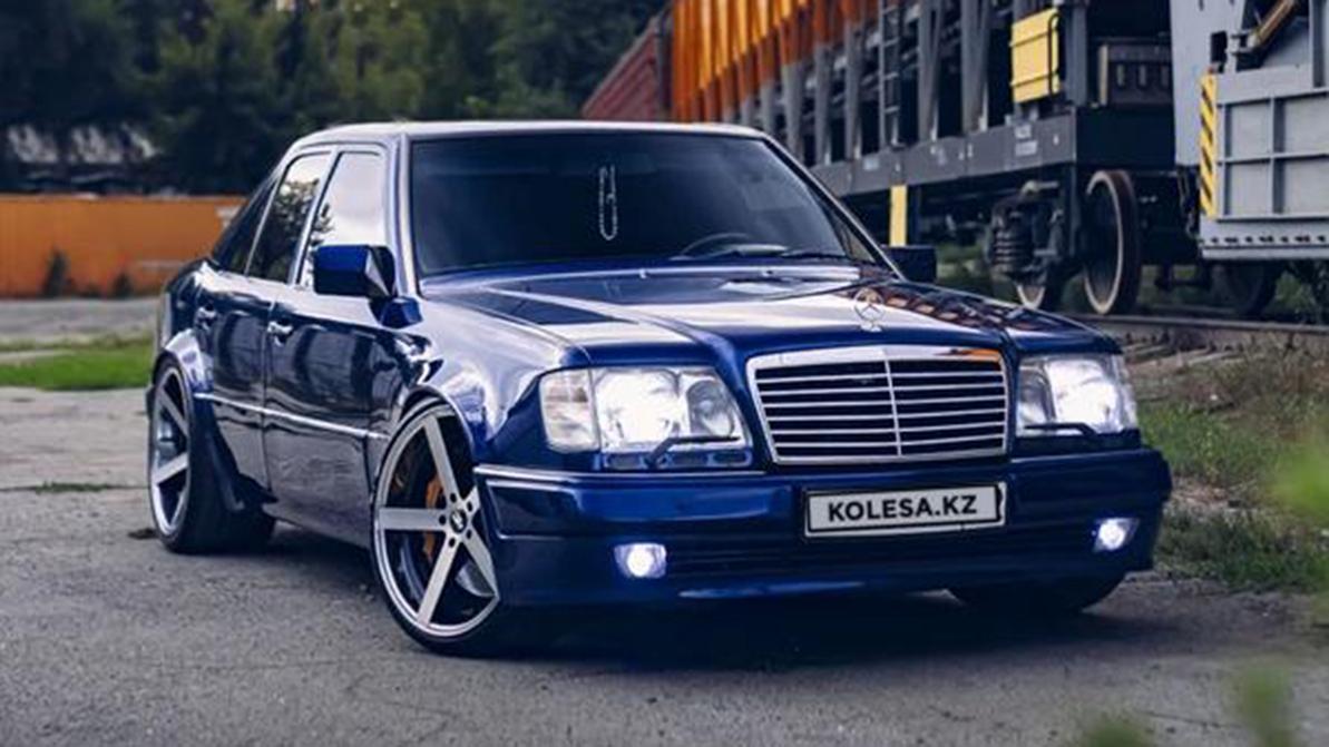 Почти 30-летний Mercedes-Benz W124 за 23 млн тенге