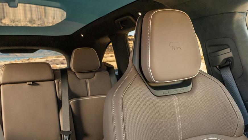 BMW iX3 стал «Всемирным автомобилем года»