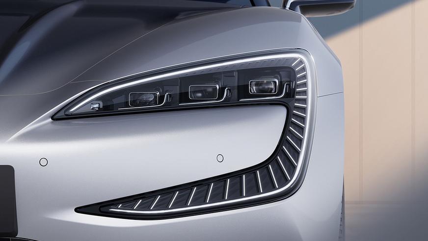 В Китае открыли приём предзаказов на 1306-сильный суперседан BYD