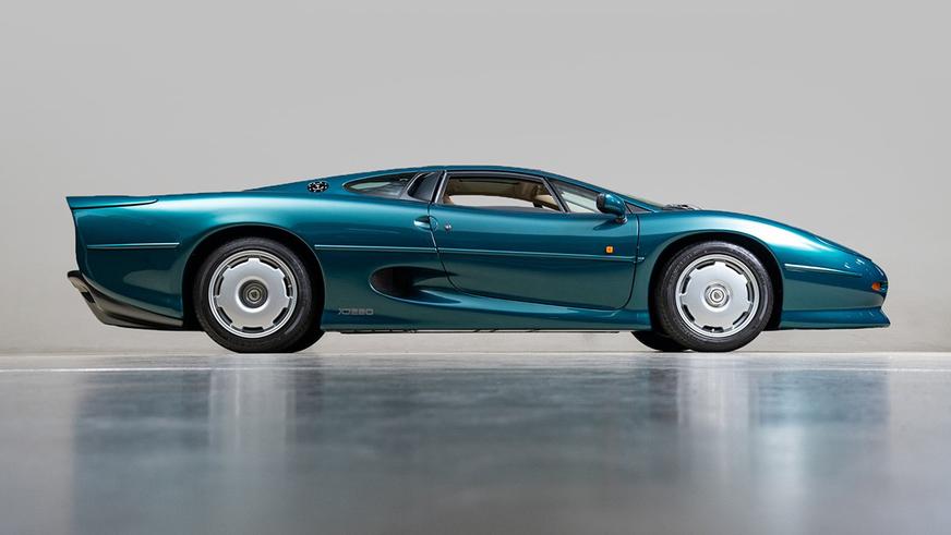 С молотка уйдёт самый быстрый суперкар 1990-х — он практически новый