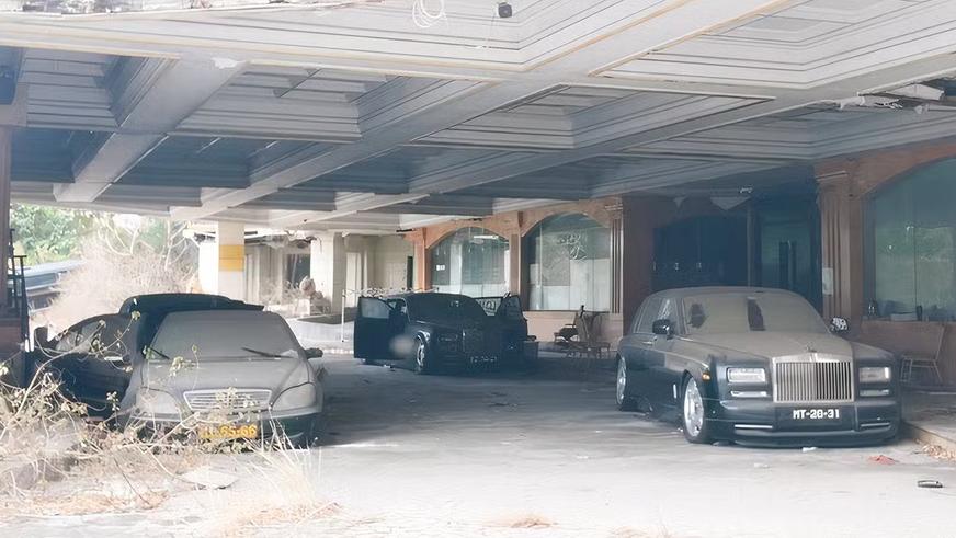 Заброшенные машины Макао