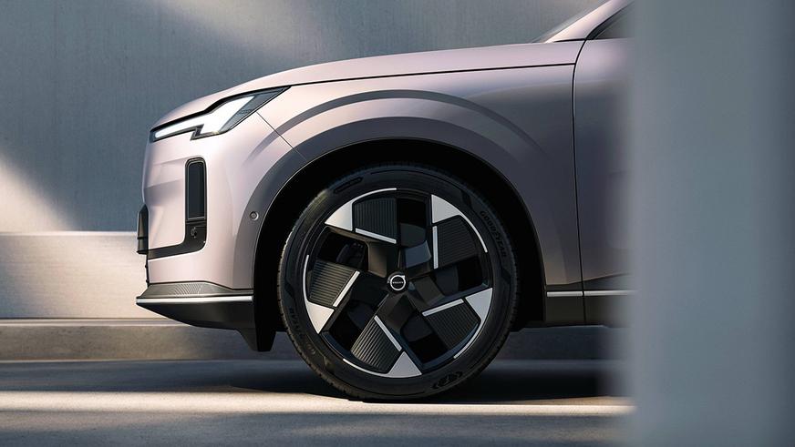 Представлен новый Volvo XC70. Теперь это кроссовер