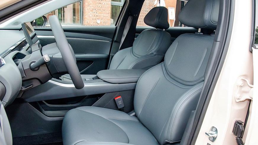 В Китае стартовали продажи новейшего электрохетча Xpeng