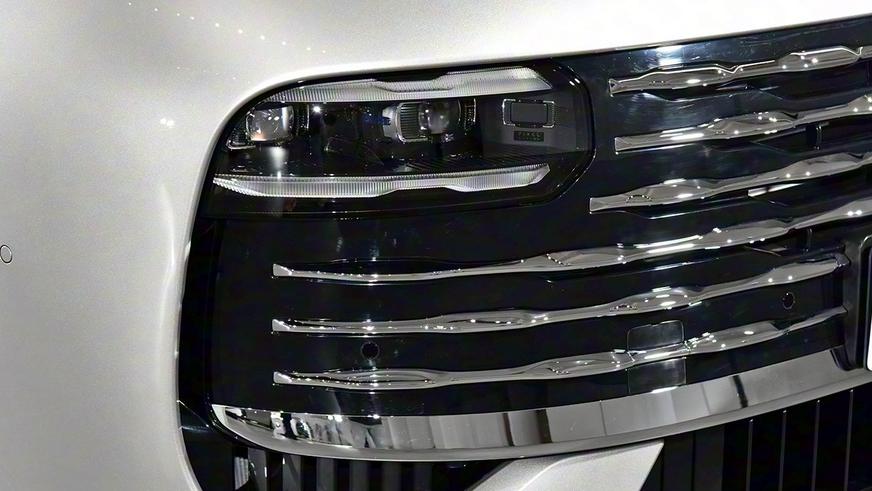 Geely открыла в КНР приём заказов на вэн V900