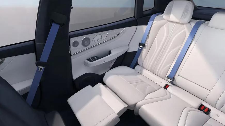 Рассекречен салон обновлённого Zeekr 001 со «звёздным небом»