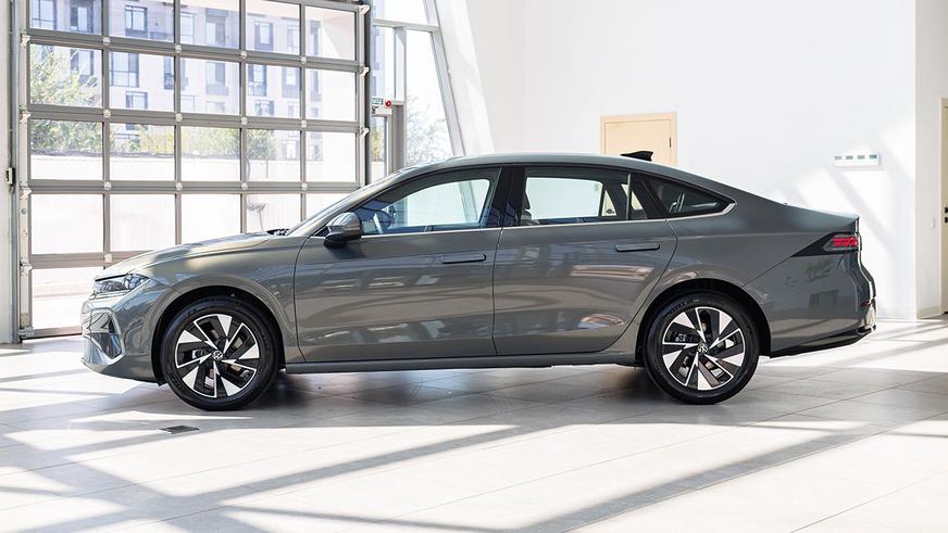 Volkswagen вернулся в Казахстан. Сколько стоят машины?