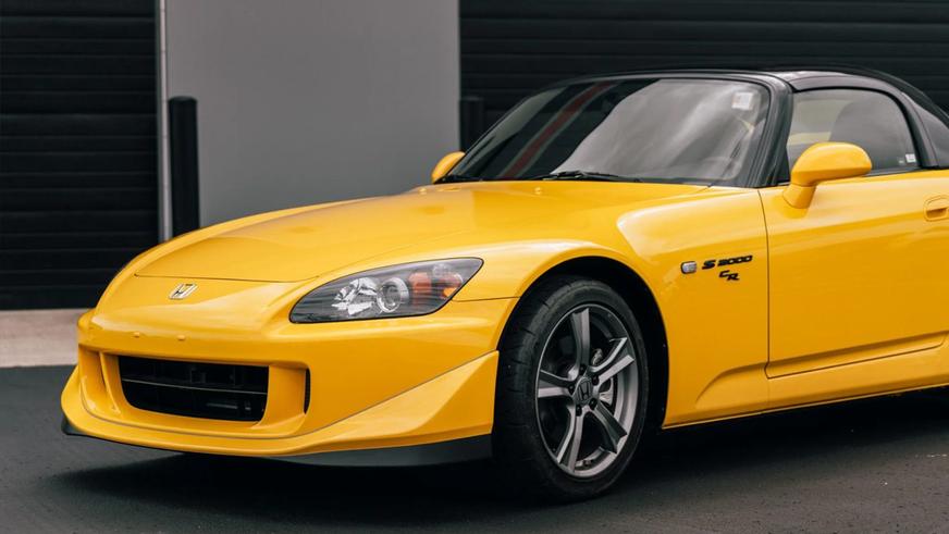 Honda S2000 без пробега продали за… $200 000