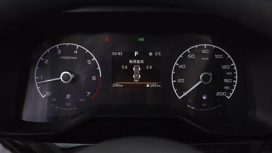 Hongqi возобновляет производство автобусов для чиновников