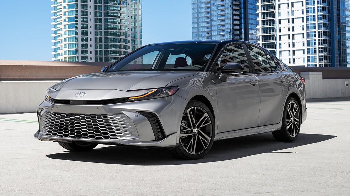 Toyota Camry 2025 жылдың үздік көліктері қатарына кірді