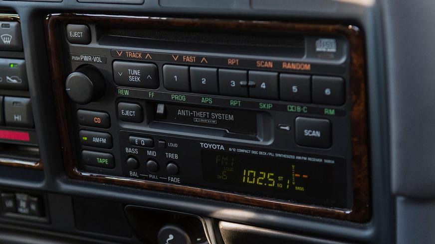 В США продают Toyota Land Cruiser 80 по цене «трёхсотки»