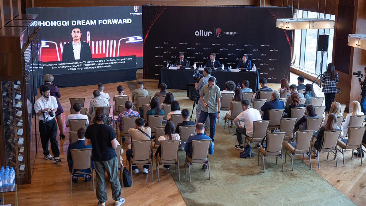 Китайский <nobr>«роллс-ройс»</nobr> для Казахстана: Hongqi теперь официально