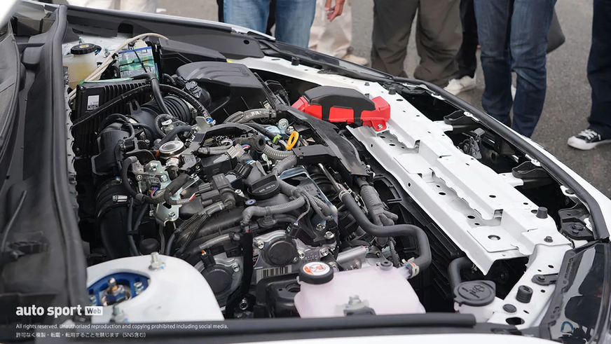 Toyota построила 7-цилиндровую Camry