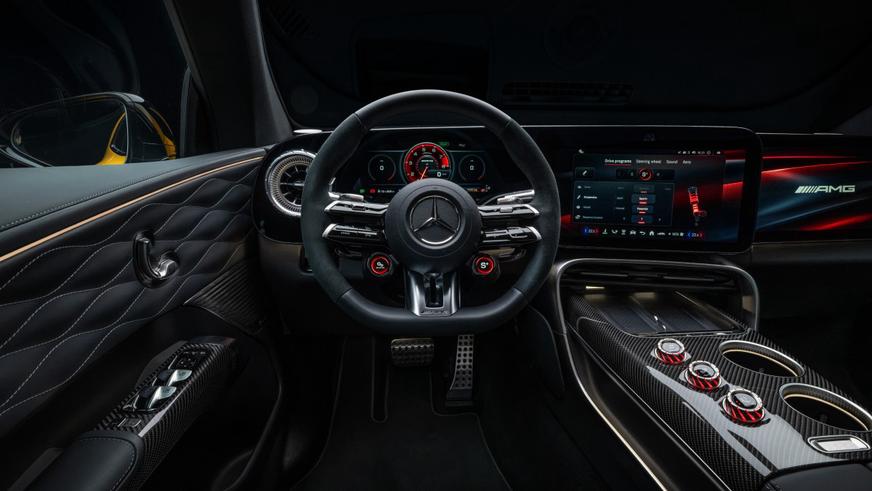 Представлен кроссовер Mercedes-AMG GT c 1169 силами