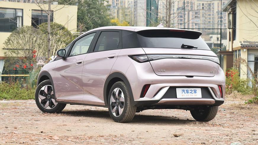 Электрокар BYD Dolphin обновился и подешевел