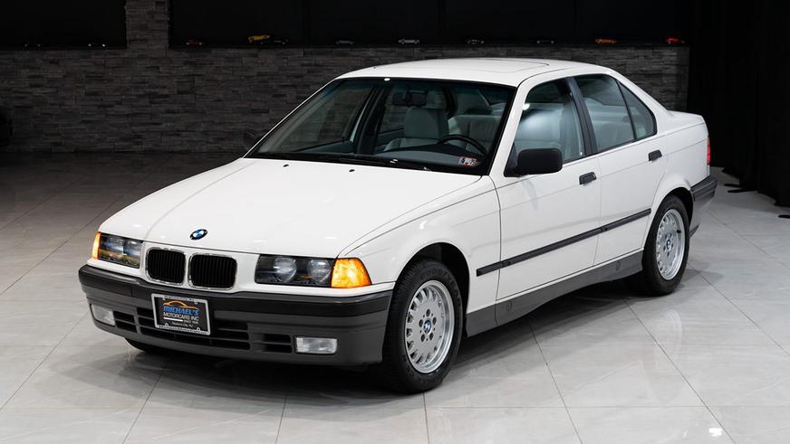 В США нашли почти новую BMW 325i в кузове E36 В США нашли почти новую BMW 325i в кузове E36