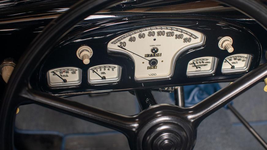 Довоенный BMW 327 выставили на торги в США