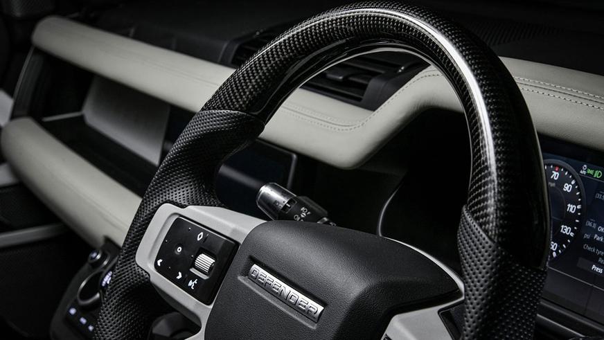 В Arctic Trucks слегка обновили Defender AT35