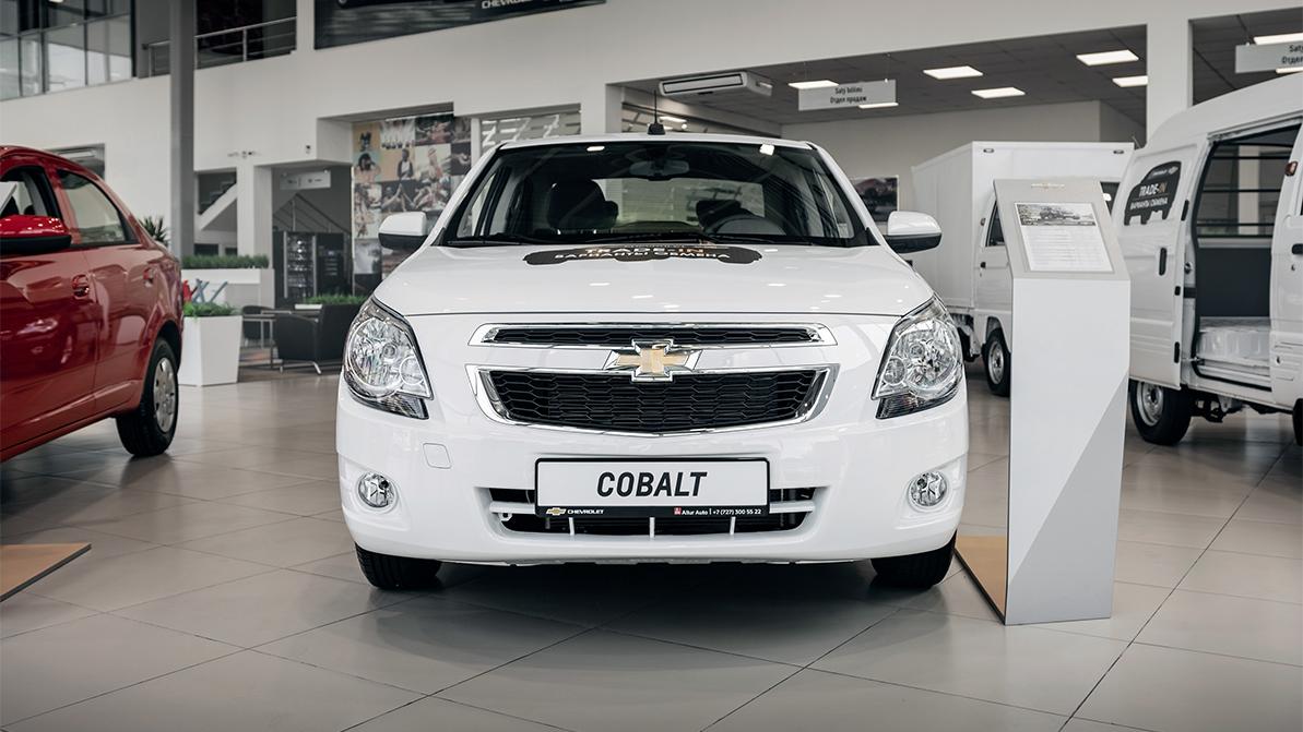 142 «трёхсотки» на полторы тысячи «кобальтов»: что лучше всего продавалось в июле?