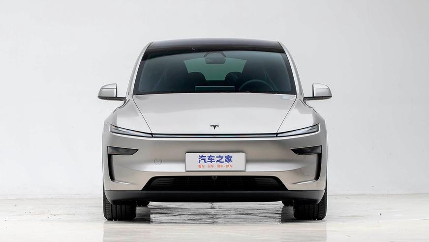 Tesla представила в Китае 6-местный кроссовер Model Y