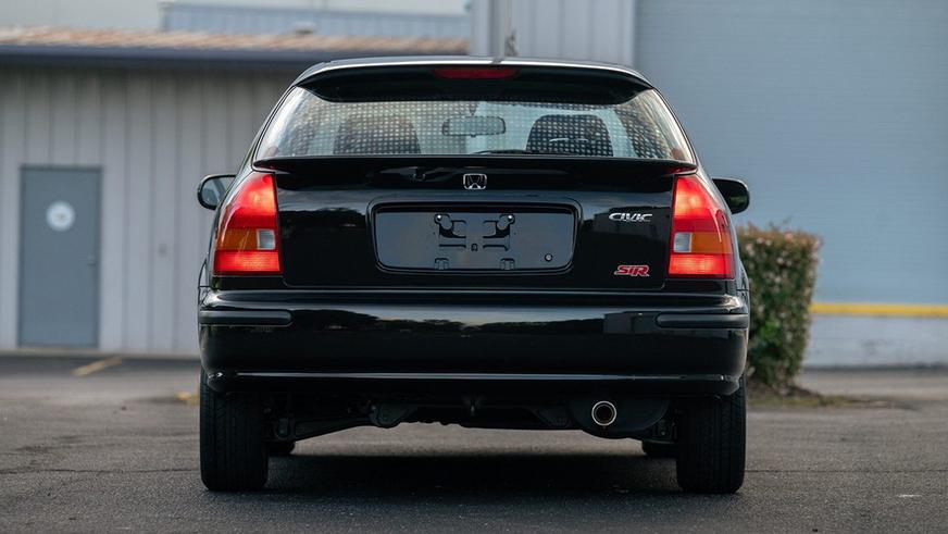 В США нашли новый Honda Civic SiR 1996 года выпуска