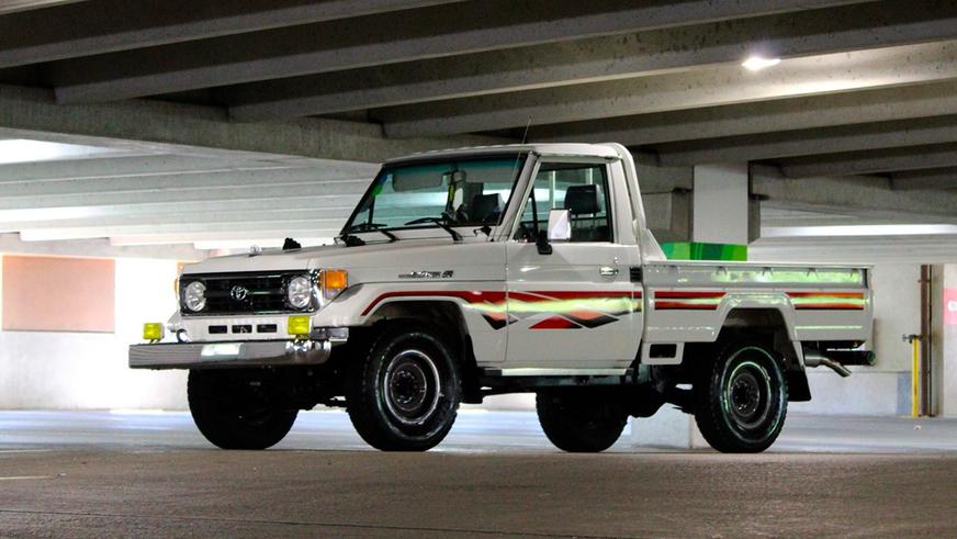 Пикап Land Cruiser c мизерным пробегом продали за 54.5 тысячи долларов