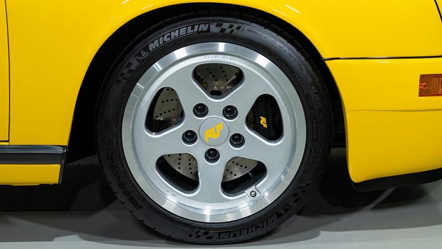 Один из быстрейших Porsche 1980-х оценили в 6 миллионов долларов