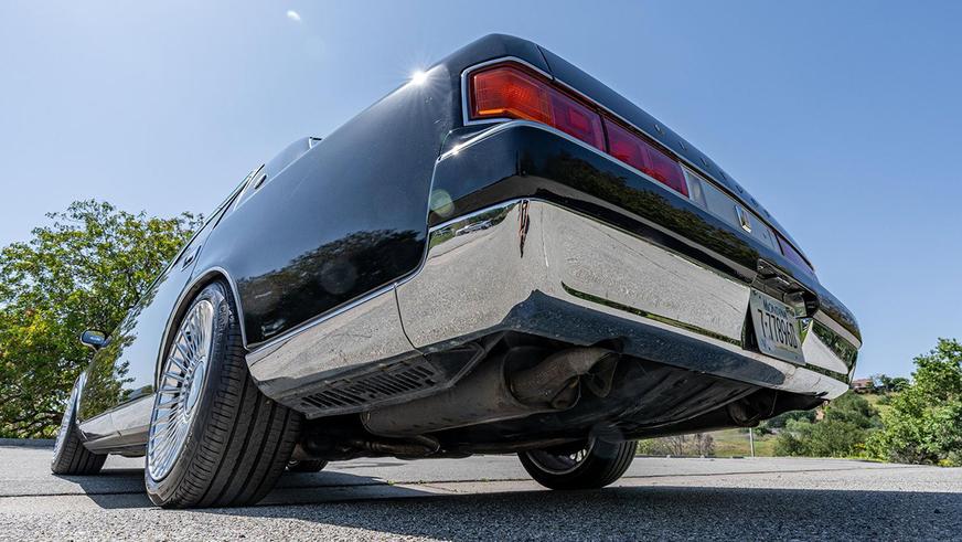 Toyota Century продали по цене бюджетной малолитражки