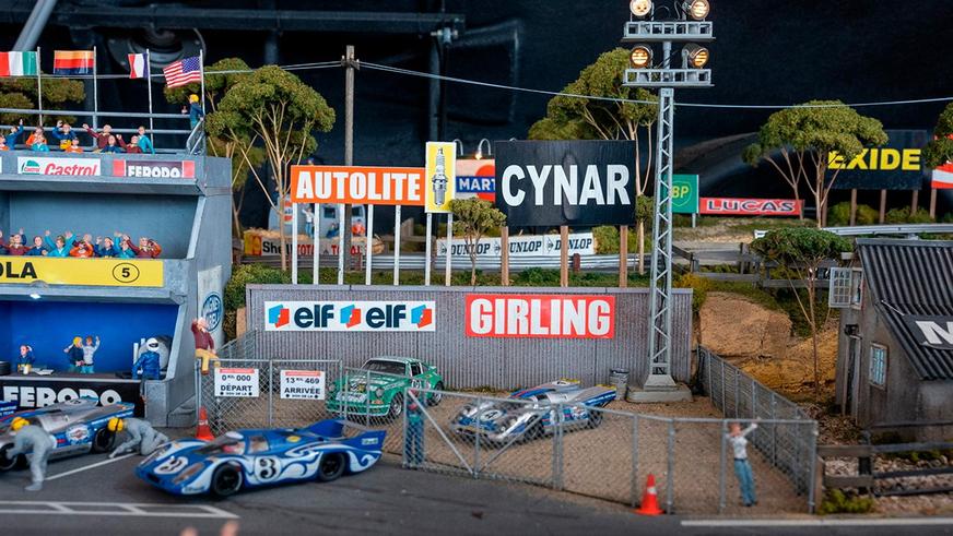 Гоночная трасса внутри Porsche 917