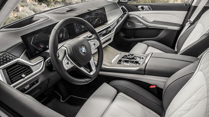 BMW X7 с обновлённым лицом. Первые фото