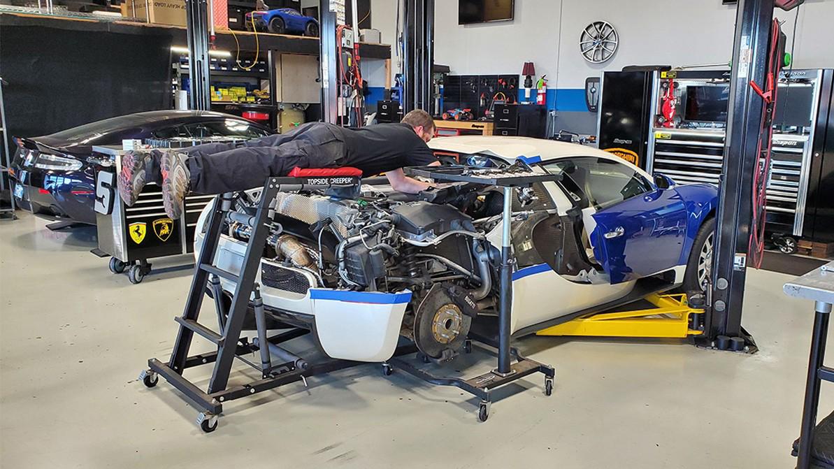 Замена свечей на Bugatti Veyron: сколько требует времени и сколько стоит