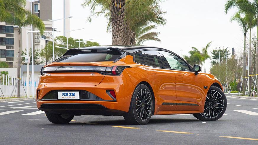 Обновлённый Zeekr 001 вышел на рынок Китая