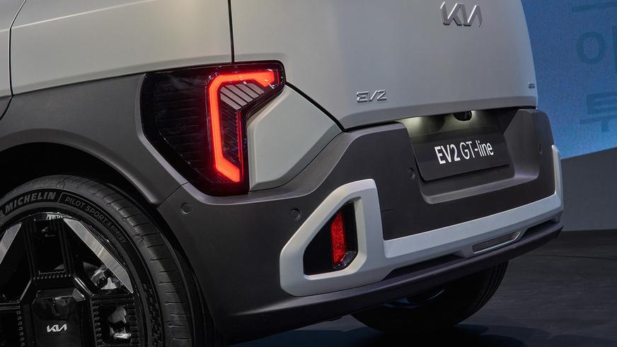 Kia привезла в Европу серийный EV2