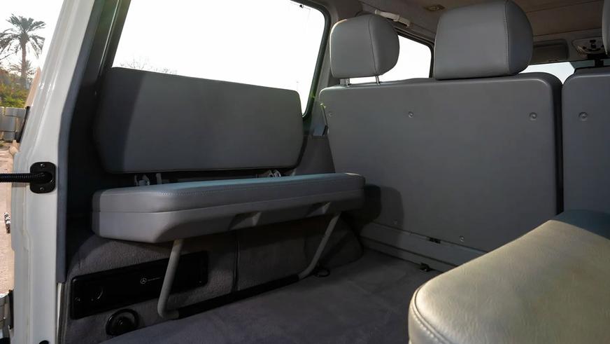 С молотка пустят редчайший G-Class – это G63 с V12